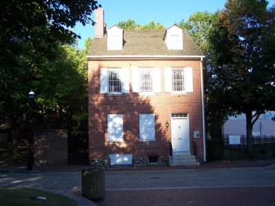 9 North Front Street image. Click for full size.