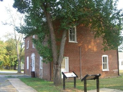 County Jail marker in its previous orientation. Click for full size. County Jail marker in its previous orientation image. Click for full size.