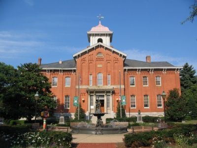 Frederick City Hall - Old County Court House image. Click for full size.