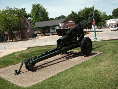 Right Rear View - - Spanish American War Veterans Gave Their Cannon Marker. Click for full size. Right Rear View - - Spanish American War Veterans Gave Their Cannon Marker image. Click for full size.