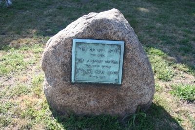 The Old Hull Road Marker image. Click for full size.
