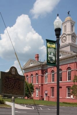Johnson County Marker and Courthouse image. Click for full size.