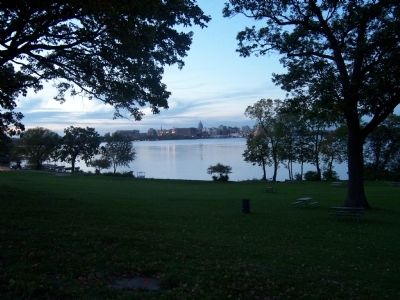 The Madison isthmus and Wisconsin State Capitol, looking northeast from Olin-Turville Park image. Click for full size.