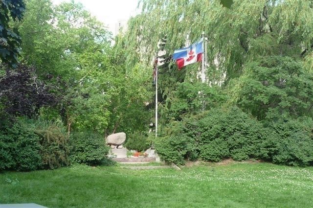 Little Norway Memorial, Little Norway Park, Toronto image. Click for full size.