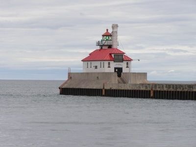 Lighthouse on the east pier of the Duluth Canal image. Click for full size.