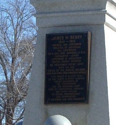 Closeup of Plaque image. Click for full size.