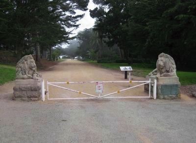 Sutro Heights Park Entrance image. Click for full size.