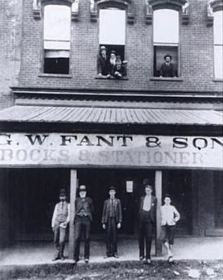 G.W. Fant and Son<br>511 (now 106) South Main Street image. Click for full size.