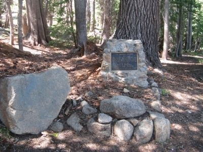 Gravesite of the Unknown Pioneer image. Click for full size.