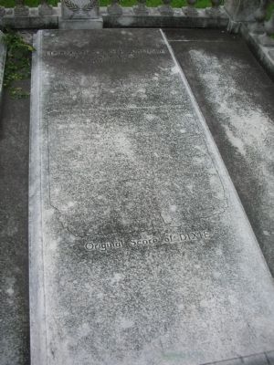 Herman Frank Arnold grave with Original Score of Dixie inscription image. Click for full size.