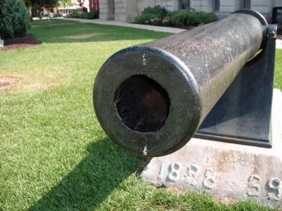 Muzzle View - - Cannon / Civil War Memorial image. Click for full size.