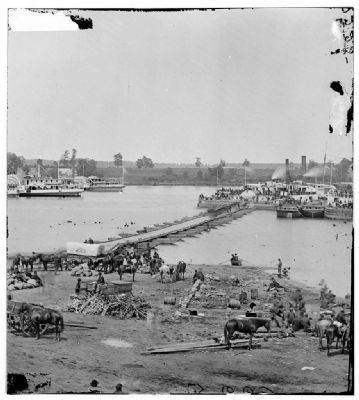 Port Royal, Va. The Rappahannock River front during the evacuation. image. Click for full size.