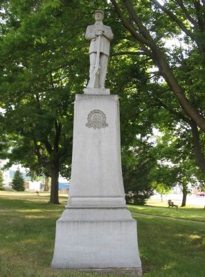 Nearby Civil War Memorial image. Click for full size.