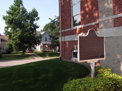 Looking South - - Benton County Courthouse Marker image. Click for full size.