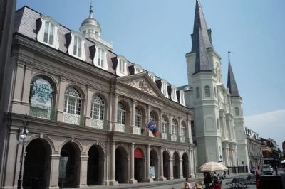 The Cabildo, adjacent to St. Louis Cathedral with the Presbyt�re at far right image. Click for full size.