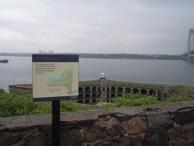 Marker in Fort Wadsworth image. Click for full size.