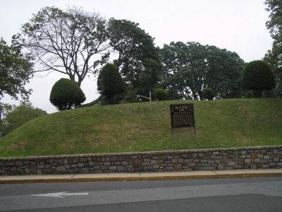 Marker in Fort Hamilton image. Click for full size.