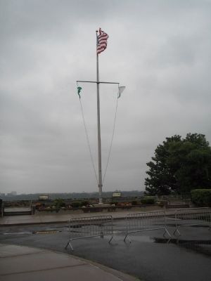 Markers at Fort Wadsworth image. Click for full size.