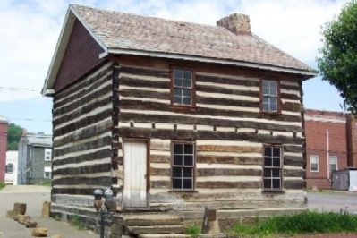 1788 Wells Log House and Marker image. Click for full size.