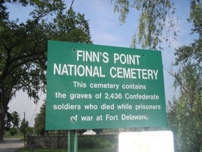 Finn’s Point National Cemetery Marker image. Click for full size.