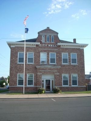 Paola City Hall image. Click for full size.