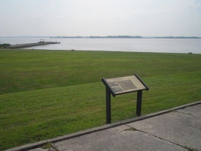 Marker in Fort Mott State Park. Click for full size. Marker in Fort Mott State Park image. Click for full size.