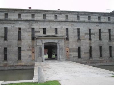 Main Gate of Fort Delaware image. Click for full size.