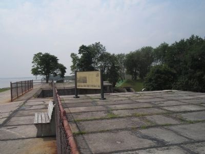 Marker in Fort Mott. Click for full size. Marker in Fort Mott image. Click for full size.