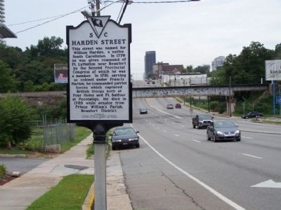 Harden Street Marker, looking westward along Gervais Street. image. Click for full size.