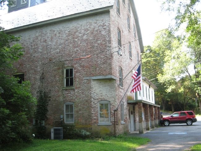 Durham Gristmill - Serves as Durham Post Office image. Click for full size.