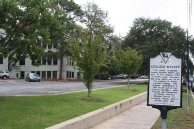 College Street Marker bisects the campus of University of South Carolina, along Main St.. Click for full size. College Street Marker bisects the campus of University of South Carolina, along Main St. image. Click for full size.