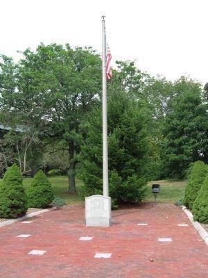 Seymour Veterans Monument image. Click for full size.