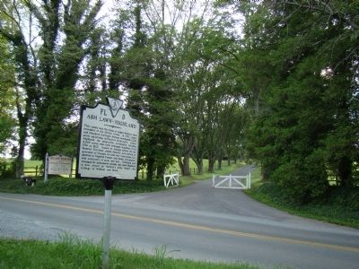 Entrace to Ash Lawn – Highland and Marker image. Click for full size.