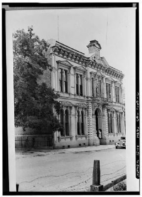 Storey County Courthouse, Virginia City image. Click for more information.