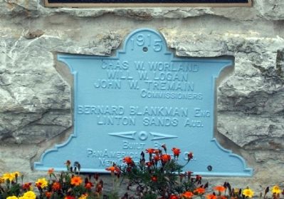 Lower Plaque - - Built in 1915 image. Click for full size.