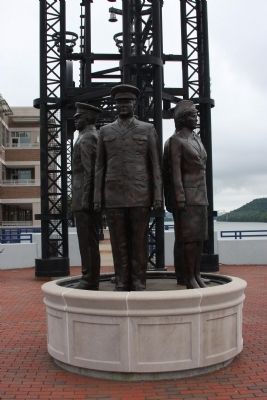 South Set - - Military Service - Statues image. Click for full size.