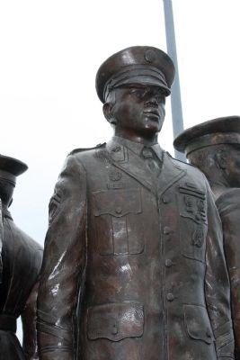 Another Military Statue image. Click for full size.