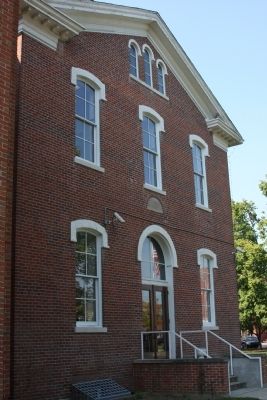 Older Section of Scott County Courthouse image. Click for full size.
