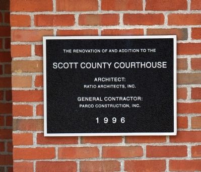 Left Entry Plaque of New Addition to Courthouse image. Click for full size.