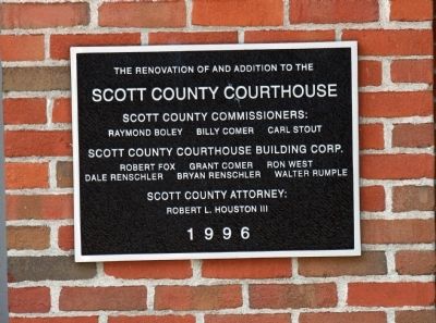 Right Entry Plaque of Courthouse New Addition image. Click for full size.