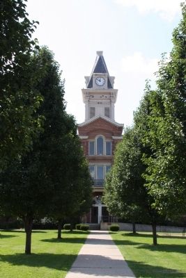 Carroll County Courthouse - - Carrollton, Kentucky image. Click for full size.