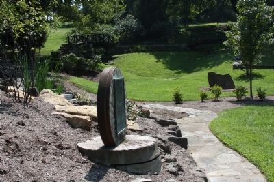Another View - - Buffalo Trace Marker. Click for full size. Another View - - Buffalo Trace Marker image. Click for full size.