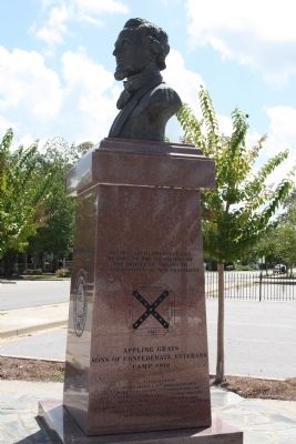 Jefferson Davis Memorial , west face image. Click for full size.