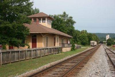 Leeds Depot and the Norfolk and Southern Railroad. Click for full size. Leeds Depot and the Norfolk and Southern Railroad image. Click for full size.
