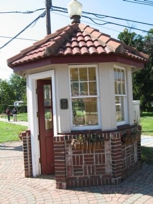 Hillsdale Police Booth. Click for full size. Hillsdale Police Booth image. Click for full size.