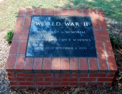 World War II Monument and Memorial Dedication Plaque image. Click for full size.