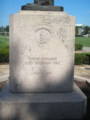 Right Side of Eisenhower Monument image. Click for full size.