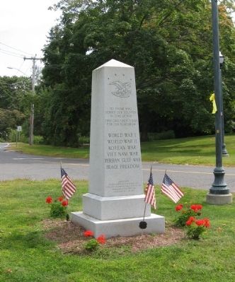 Wolcott Veterans Monument image. Click for full size.