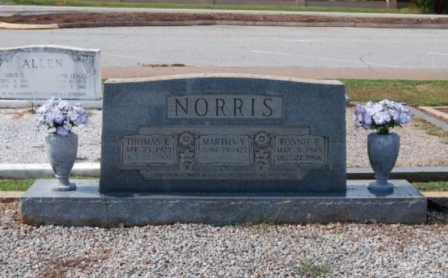 Norris Family Tombstone - Front image. Click for full size.