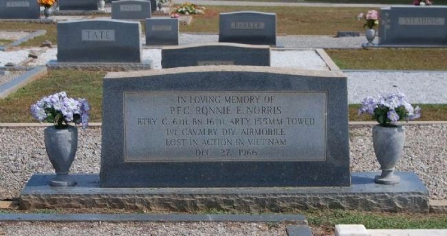 Norris Family Tombstone - Reverse (Inscription Dedicated to Ronnie E. Norris) image. Click for full size.